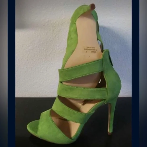 WOMEN'S NEON GREEN HIGH HEEL SANDAL - Picture 2 of 4